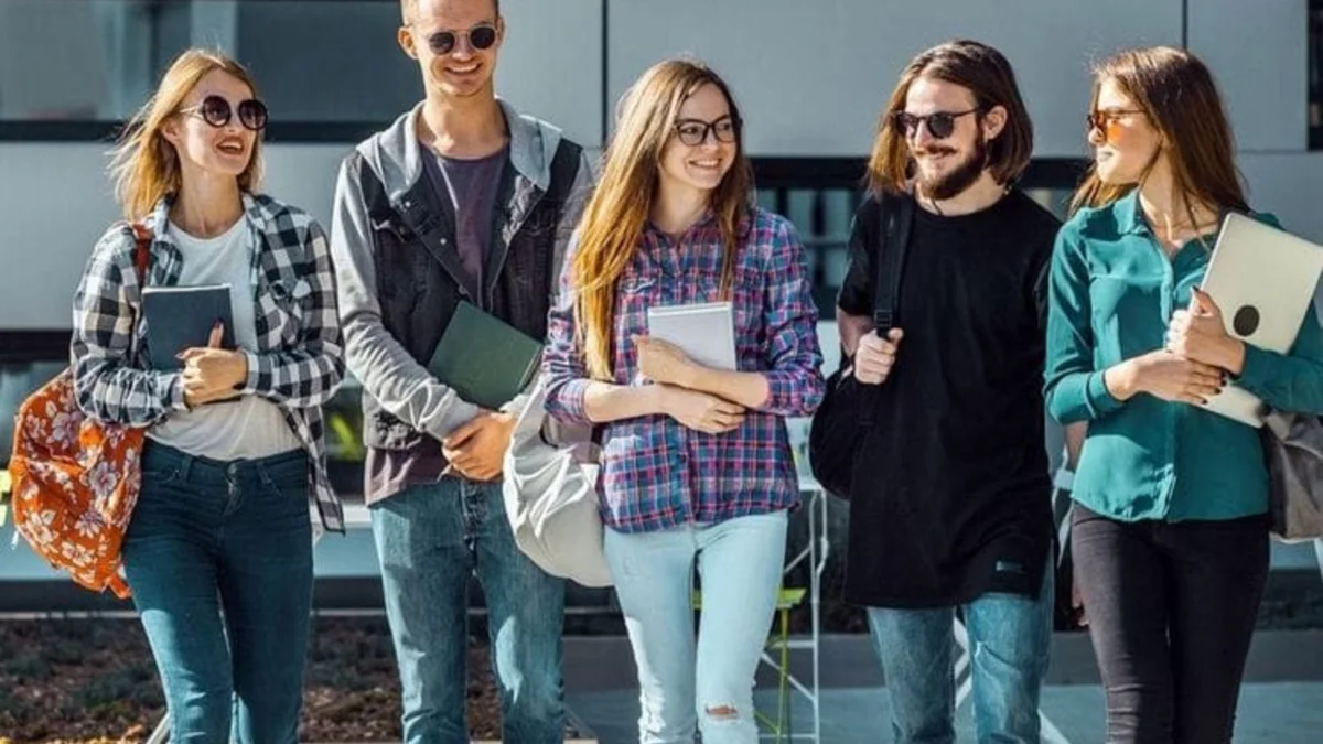 1759755218emegpb9y3roxjgdu i 747x498