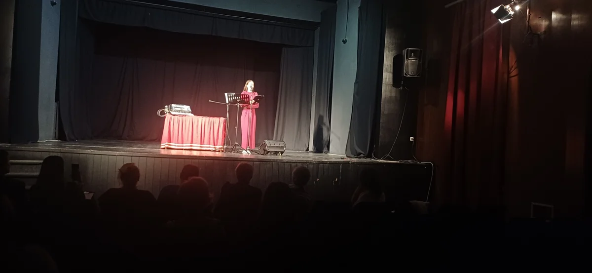 IMG 04d4c72e63bdf5f705f0e559f38db385 V