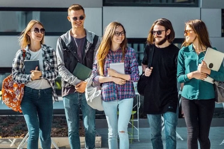 1759755218emegpb9y3roxjgdu i 747x498