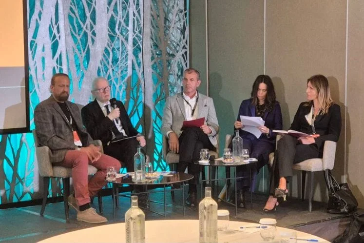 1760095361zzgzrl10lslcmeog i 747x498