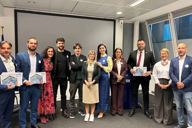 1761030023nzioxc1i4rnydkrm i 747x498