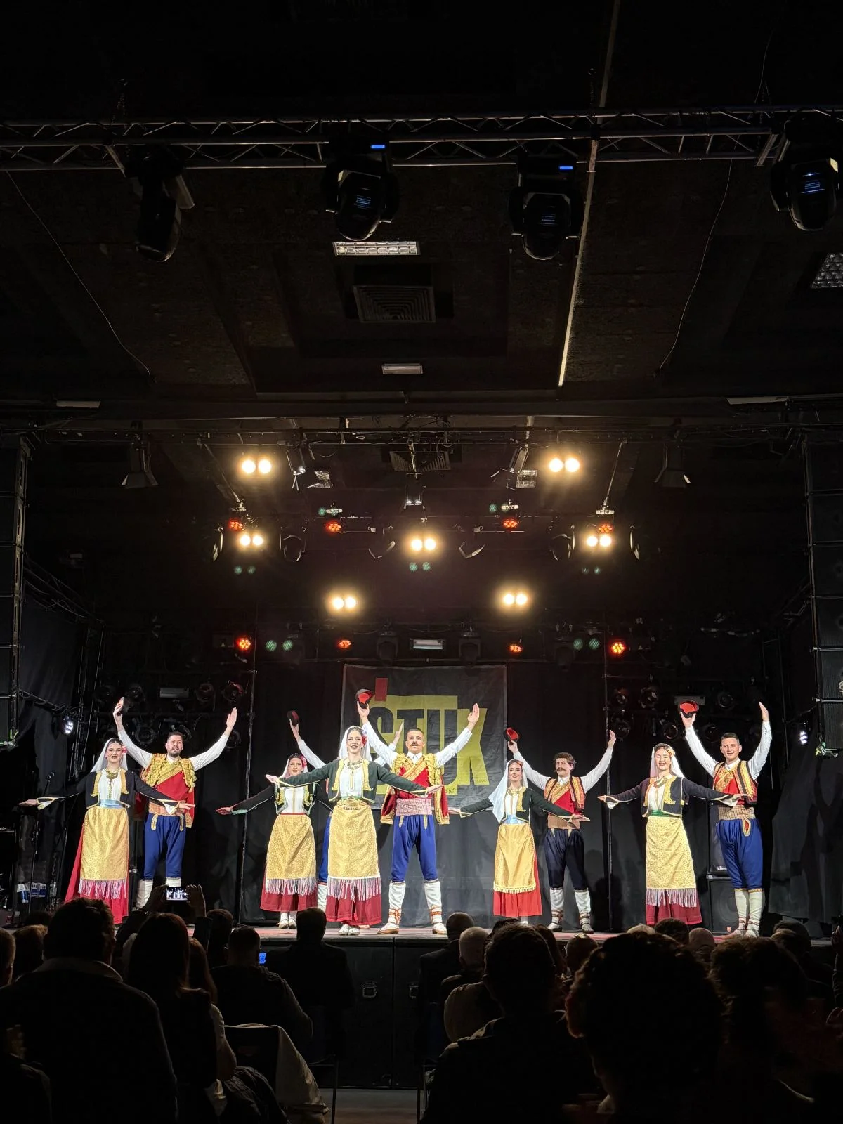 IMG f69a52116c32651ab06a3d143f2dbf31 V