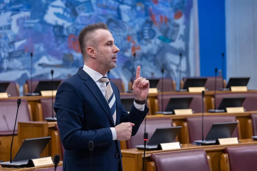 Boris bogdanovic 6(1) 600x900