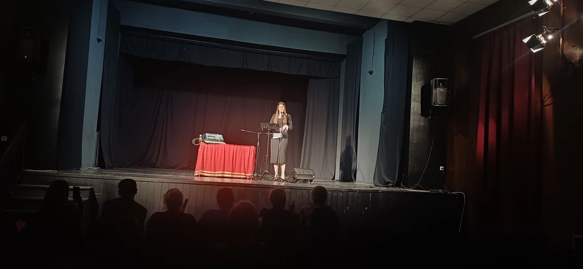 IMG f9760a83d4d08c1c2501ff8cf0823c50 V