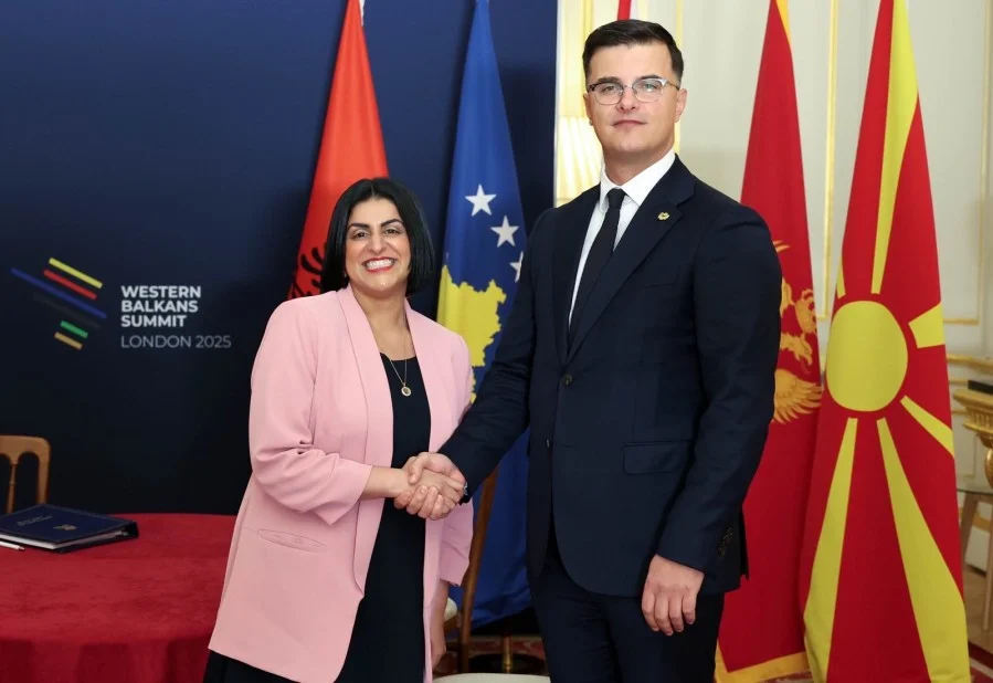 IMG 65867624c12a70738bd77f2941cbaf8f V(1) 618x900